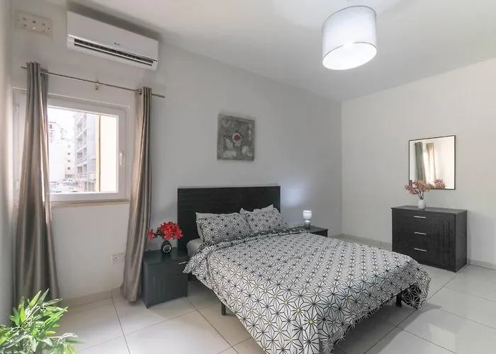 Apartamento Modern Apt. Close To The Square *