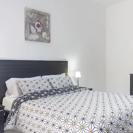 Modern Apt. Close To The Square Lejlighed *