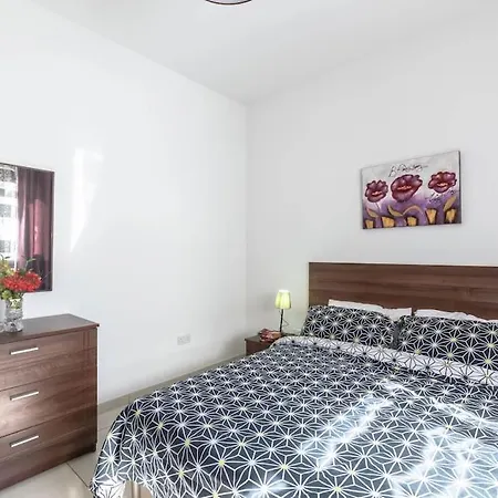 Modern Apt. Close To The Square * St. Paul's Bay