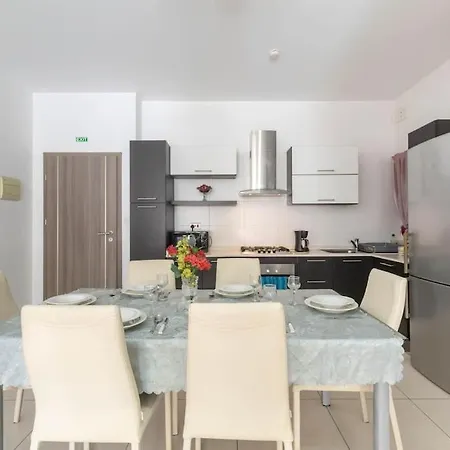 Apartman Modern Apt. Close To The Square San Pawl il-Baħar