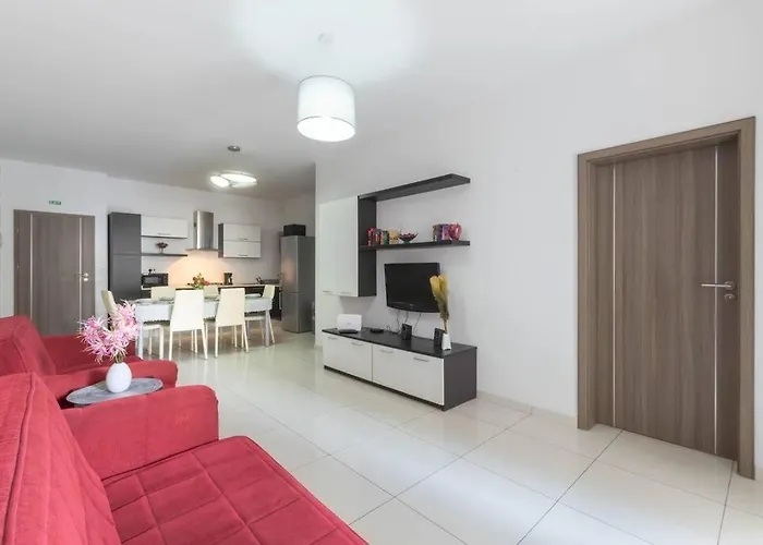 Daire Modern Apt. Close To The Square