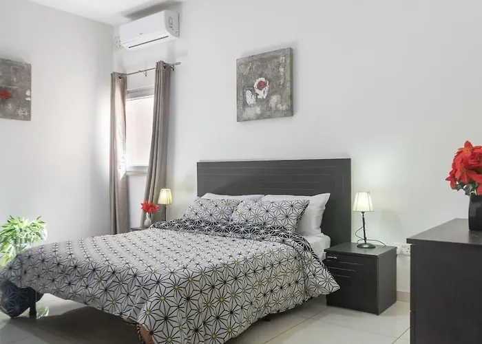 Daire Modern Apt. Close To The Square *